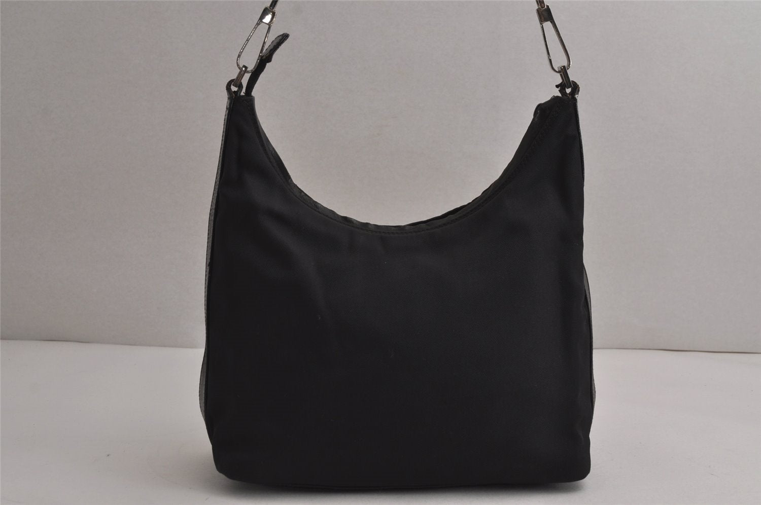 Authentic GUCCI Vintage Shoulder Hand Bag Purse Nylon Leather Black 7976J