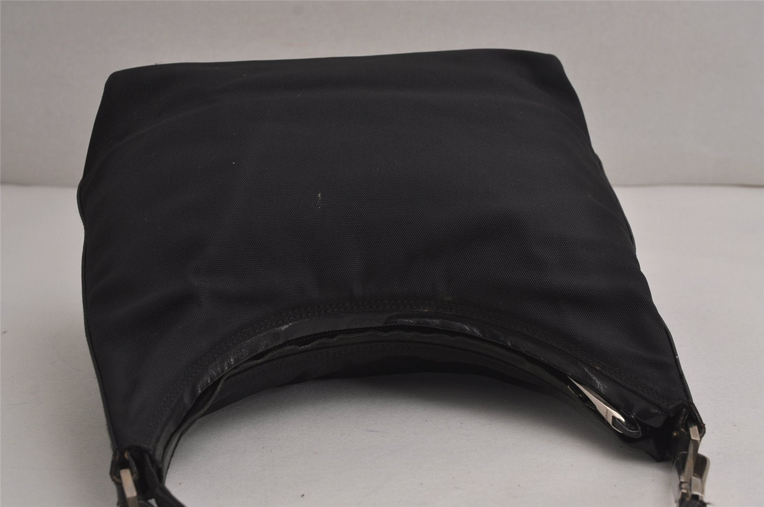 Authentic GUCCI Vintage Shoulder Hand Bag Purse Nylon Leather Black 7976J