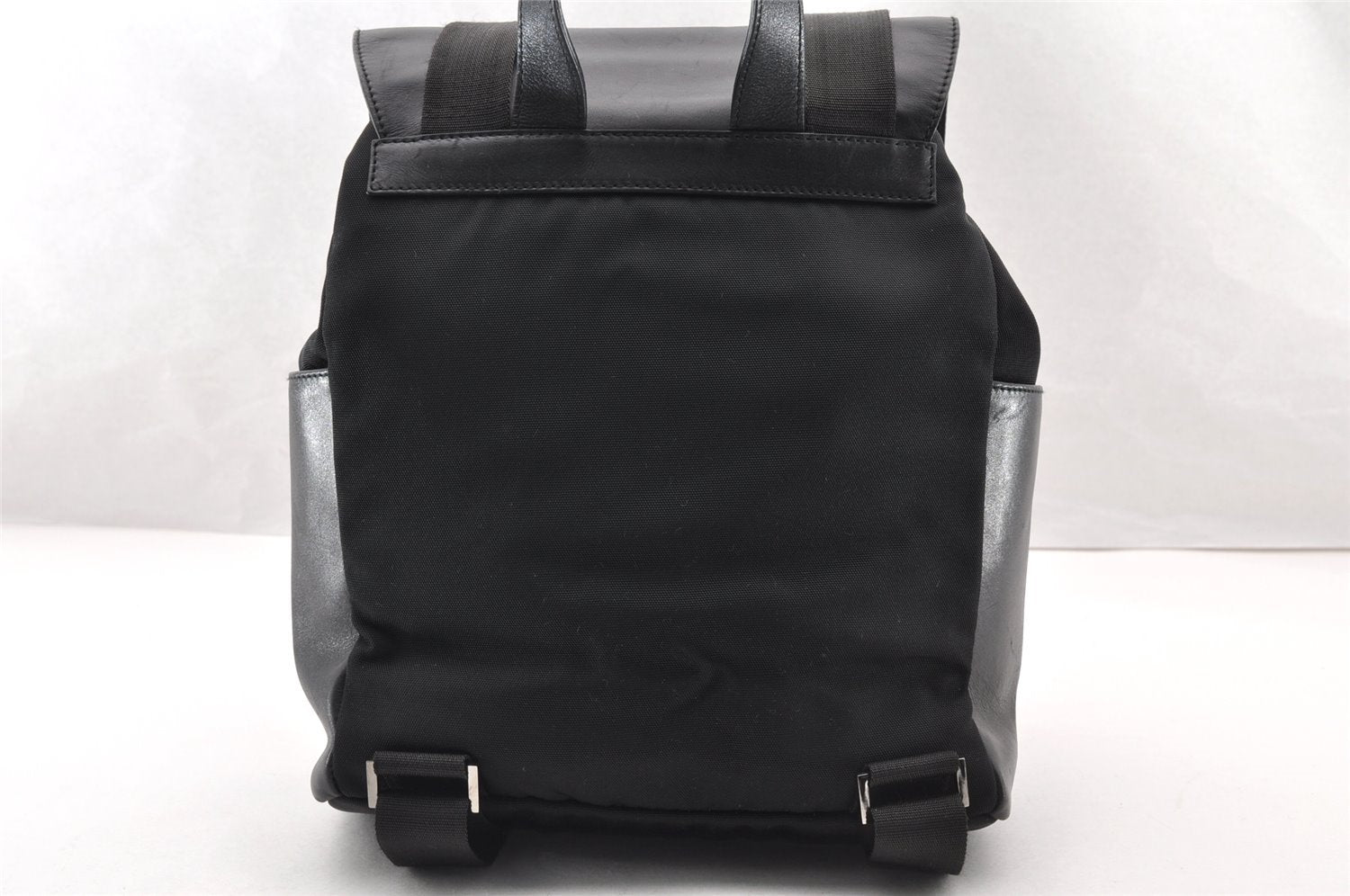 Authentic GUCCI Vintage Drawstring Backpack Nylon Leather 0030233 Black 7989I