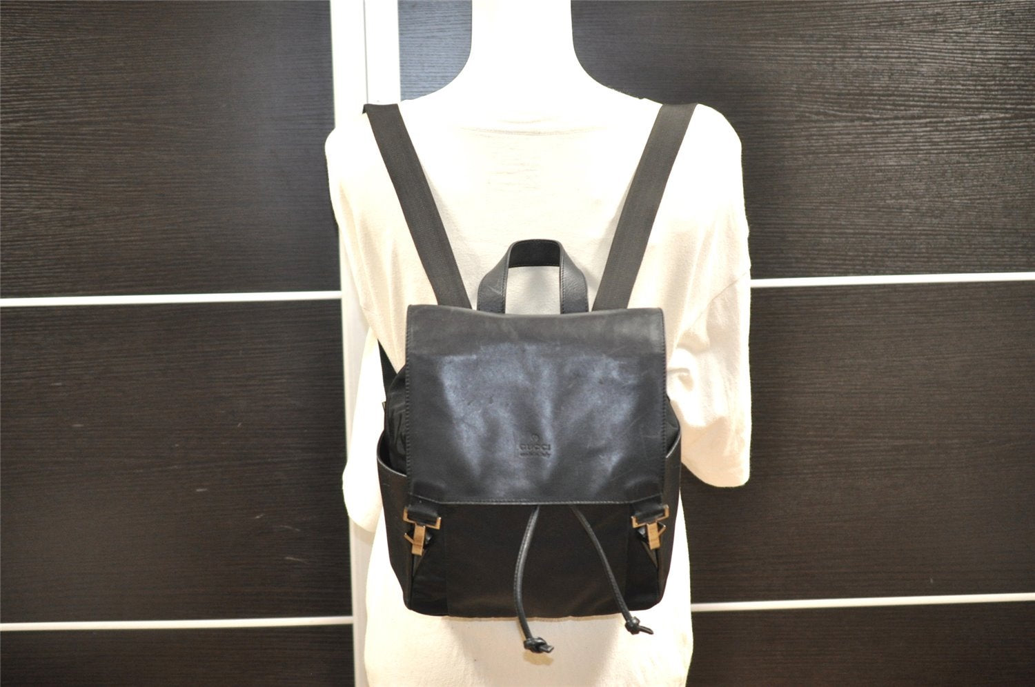 Authentic GUCCI Vintage Drawstring Backpack Nylon Leather 0030233 Black 7989I