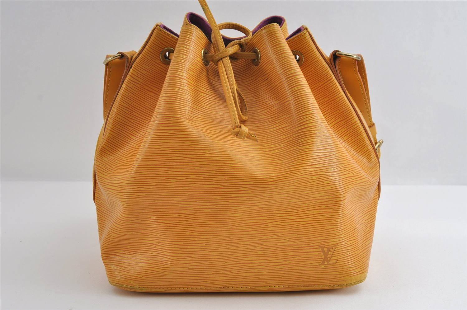 Authentic Louis Vuitton Epi Petit Noe Drawstring Bag Yellow M44109 LV 7993I