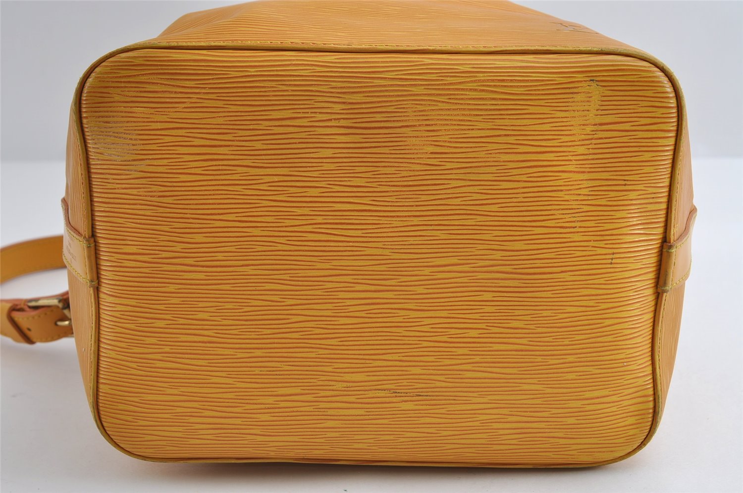 Authentic Louis Vuitton Epi Petit Noe Drawstring Bag Yellow M44109 LV 7993I