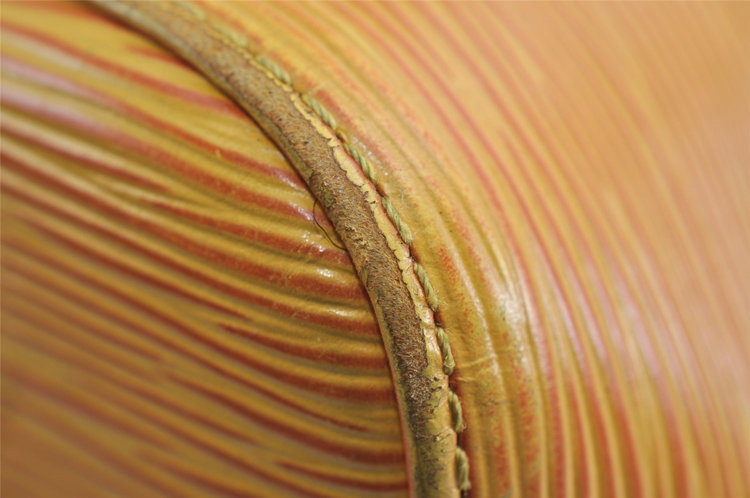 Authentic Louis Vuitton Epi Petit Noe Drawstring Bag Yellow M44109 LV 7993I