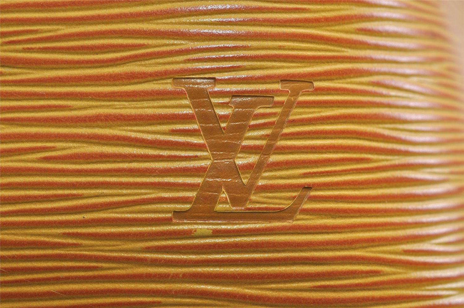 Authentic Louis Vuitton Epi Petit Noe Drawstring Bag Yellow M44109 LV 7993I