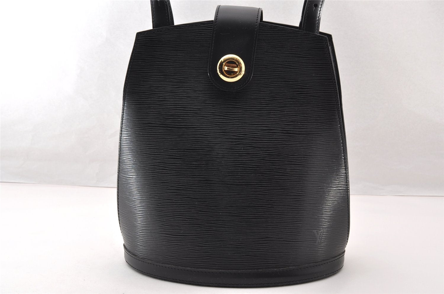 Authentic Louis Vuitton Epi Cluny Shoulder Bag Purse Black M52252 LV 7998I