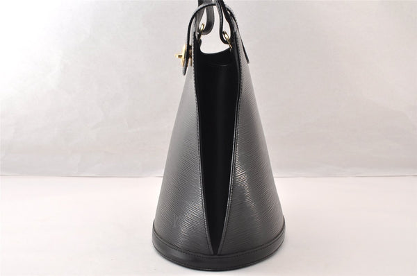 Authentic Louis Vuitton Epi Cluny Shoulder Bag Purse Black M52252 LV 7998I