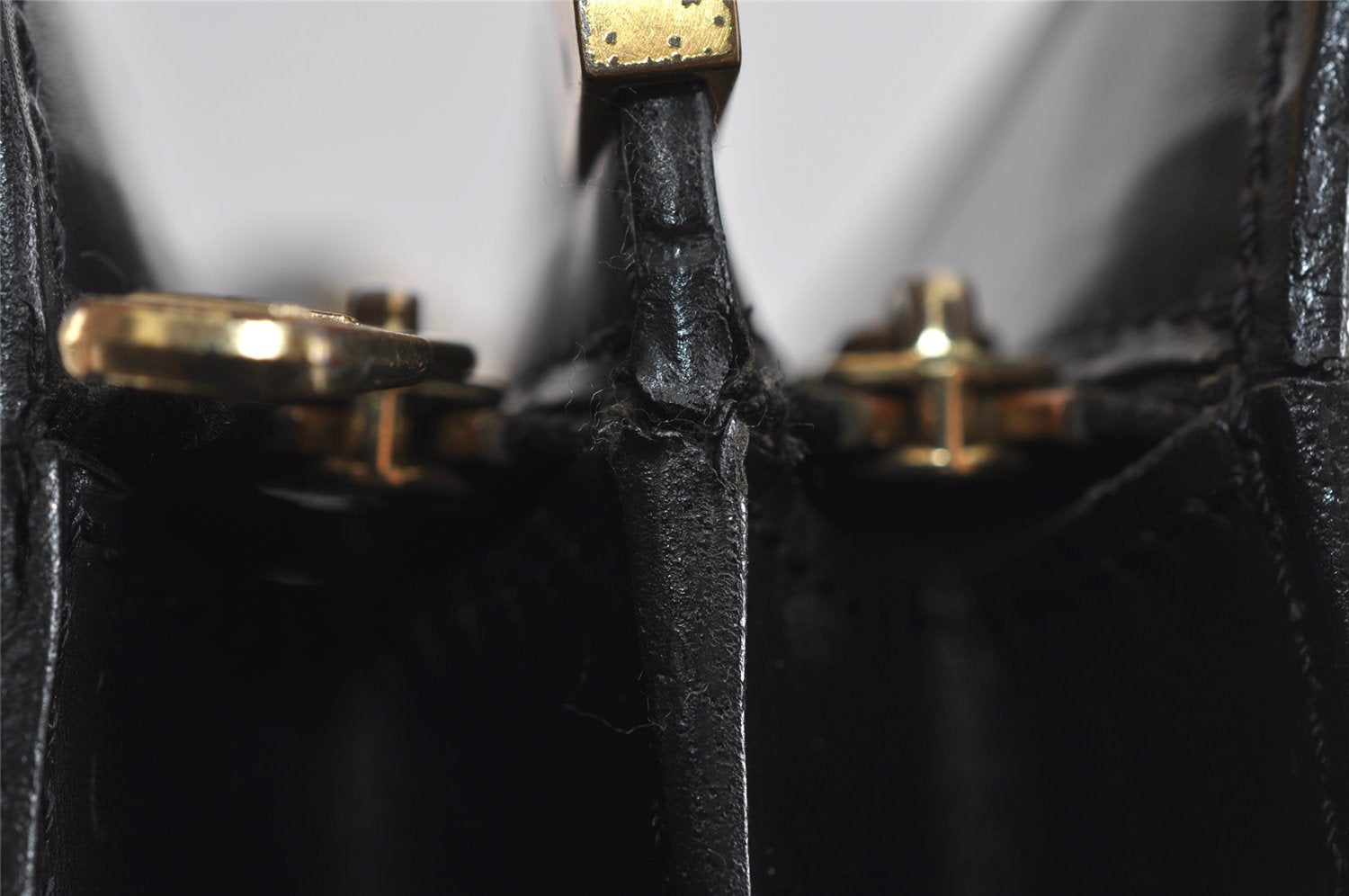 Authentic Louis Vuitton Epi Enghien 2Way Shoulder Clutch Bag M52112 Black 7999I