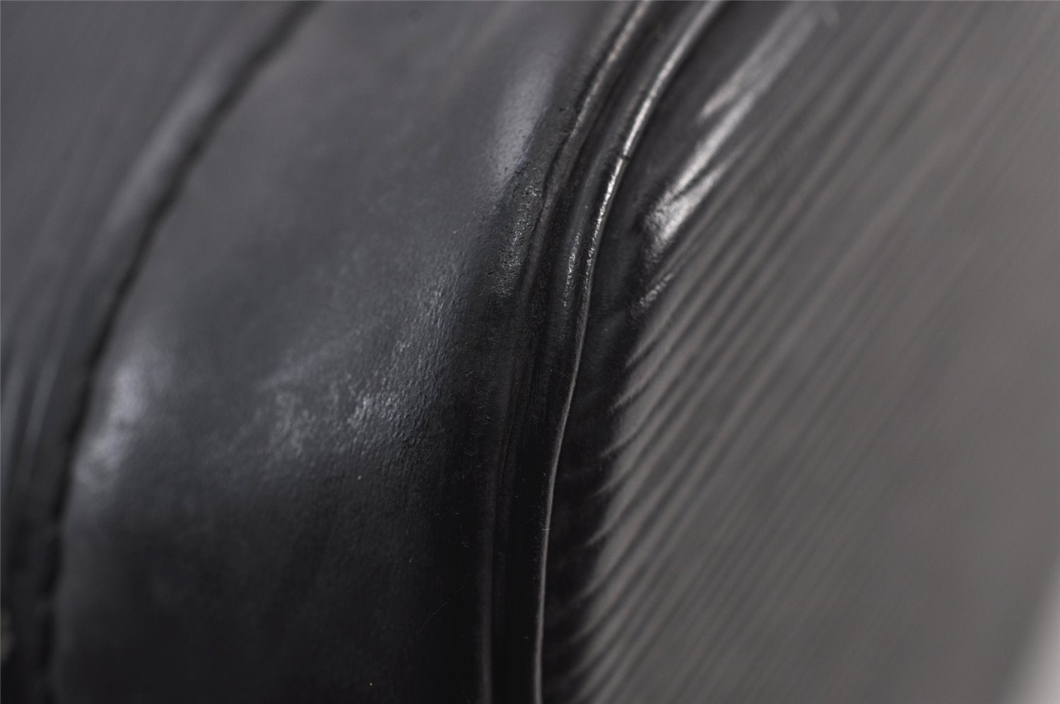 Authentic Louis Vuitton Epi Alma PM Hand Bag Black M40302 LV 8000J