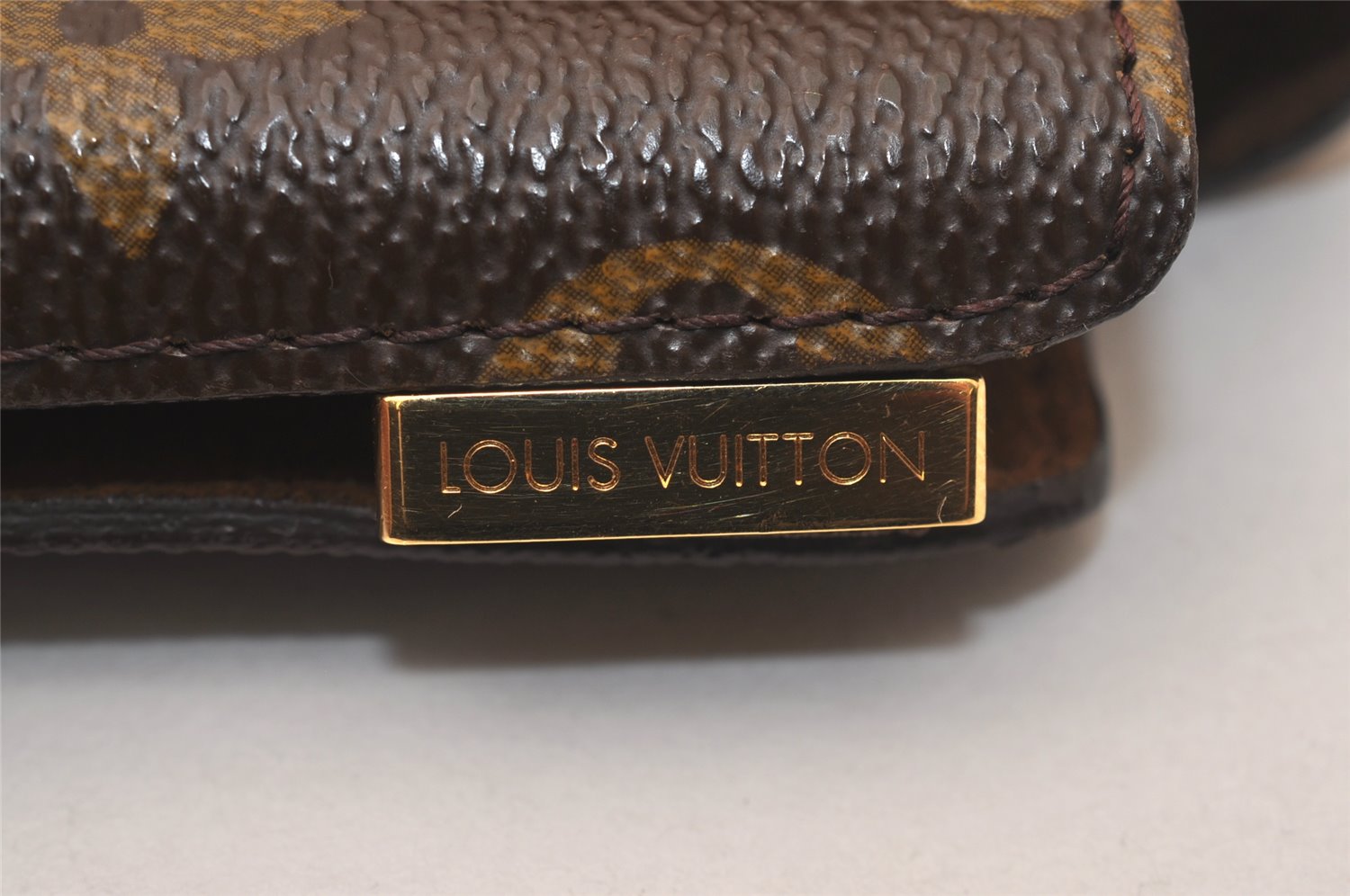 Authentic Louis Vuitton Monogram Etui TelePhone International PM M63064 LV 8001J