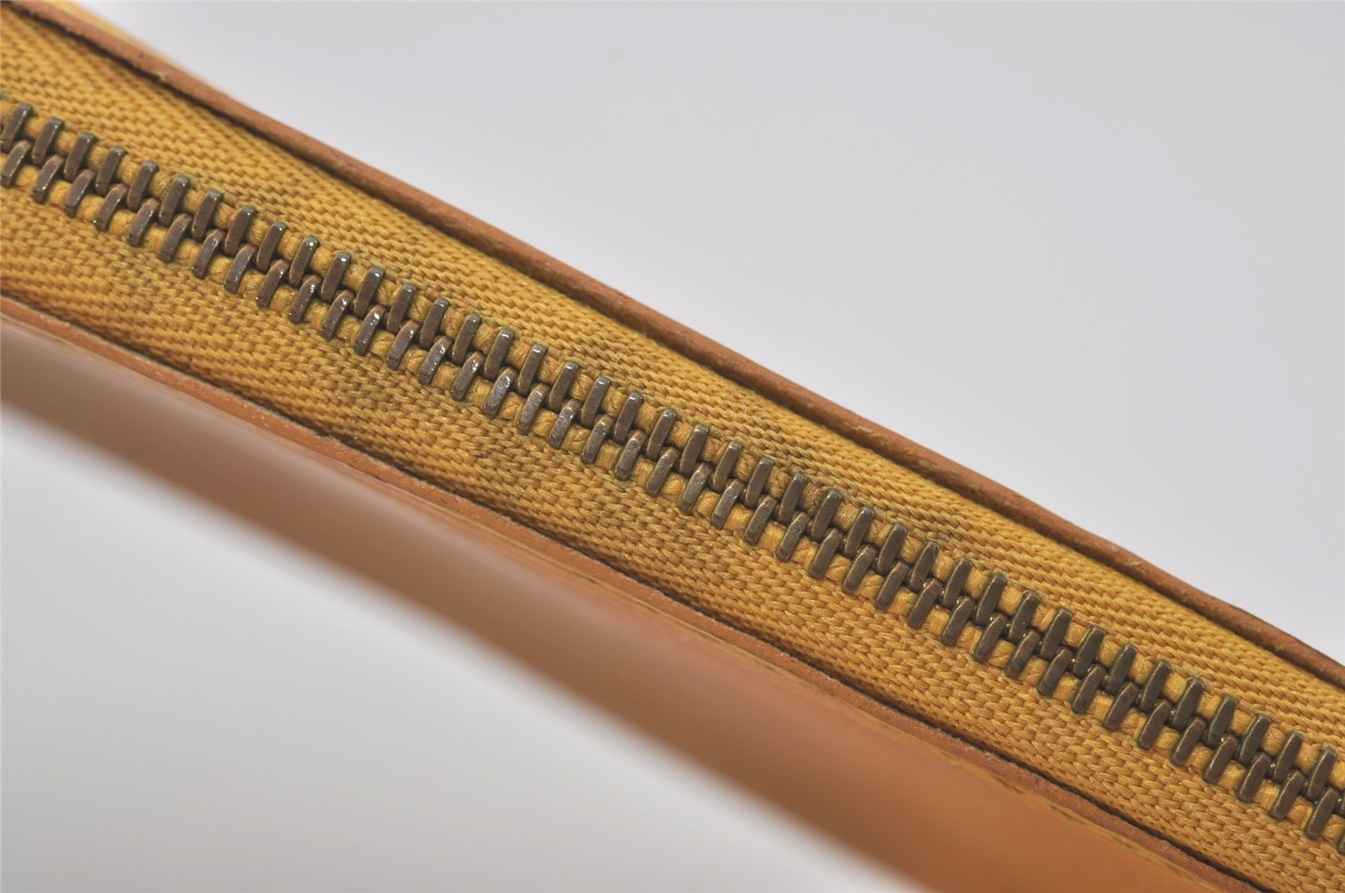 Authentic Louis Vuitton Epi Pochette Accessoires Pouch Yellow M52959 Junk 8002I