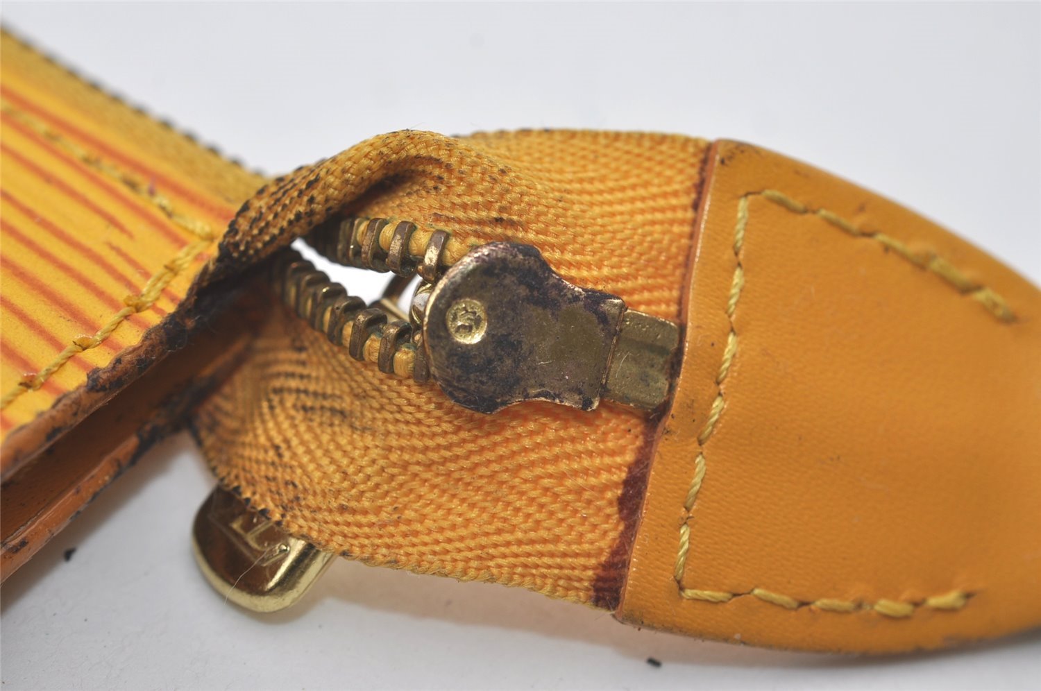 Authentic Louis Vuitton Epi Pochette Accessoires Pouch Yellow M52959 Junk 8002I