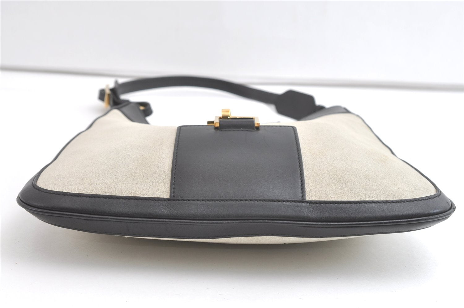 Authentic GUCCI Vintage Shoulder Bag Suede Leather 0014129 Light Gray 8016J