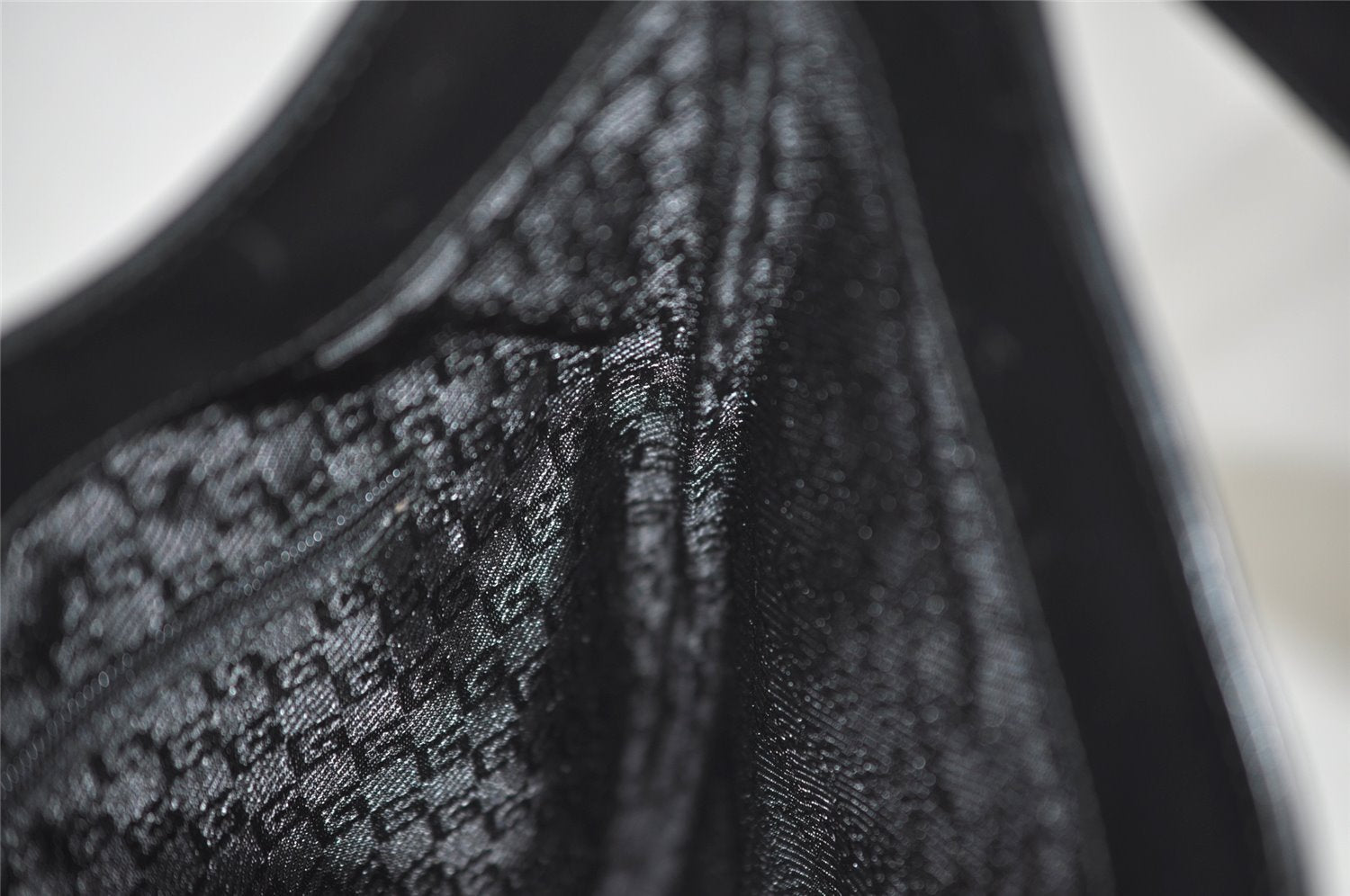 Authentic GUCCI Vintage Shoulder Bag Suede Leather 0014129 Light Gray 8016J