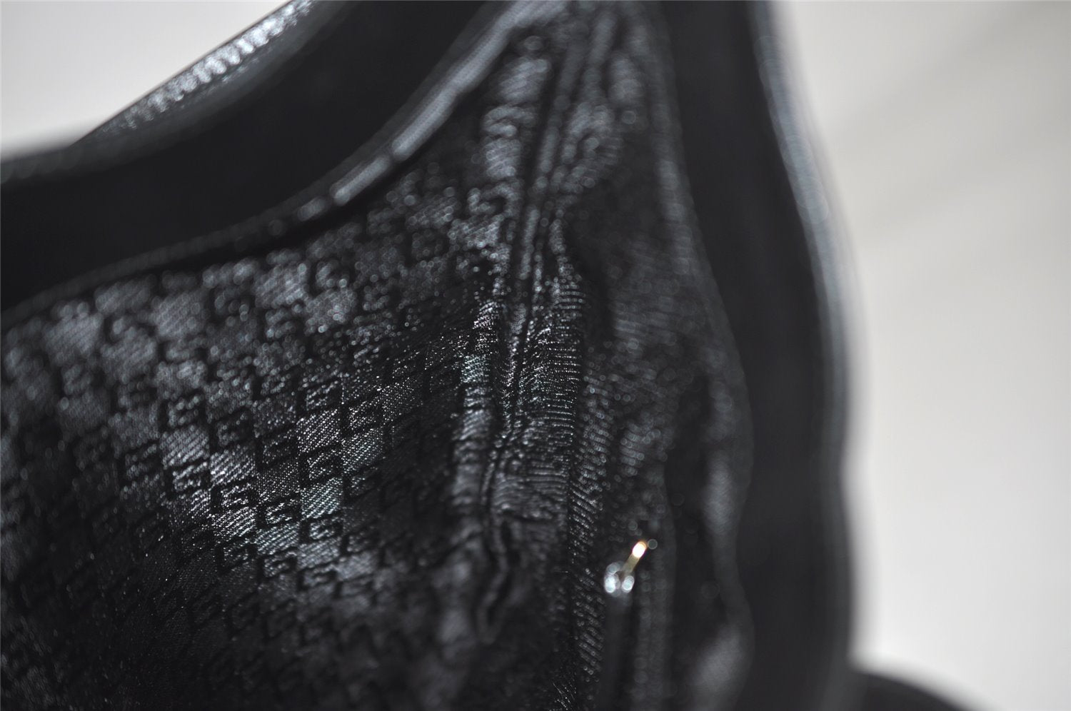 Authentic GUCCI Vintage Shoulder Bag Suede Leather 0014129 Light Gray 8016J