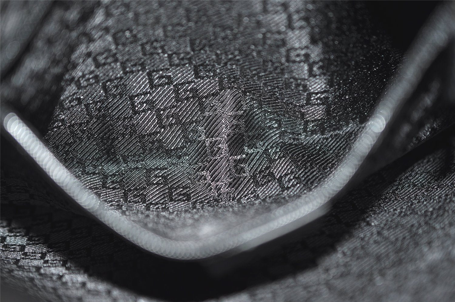 Authentic GUCCI Vintage Shoulder Bag Suede Leather 0014129 Light Gray 8016J