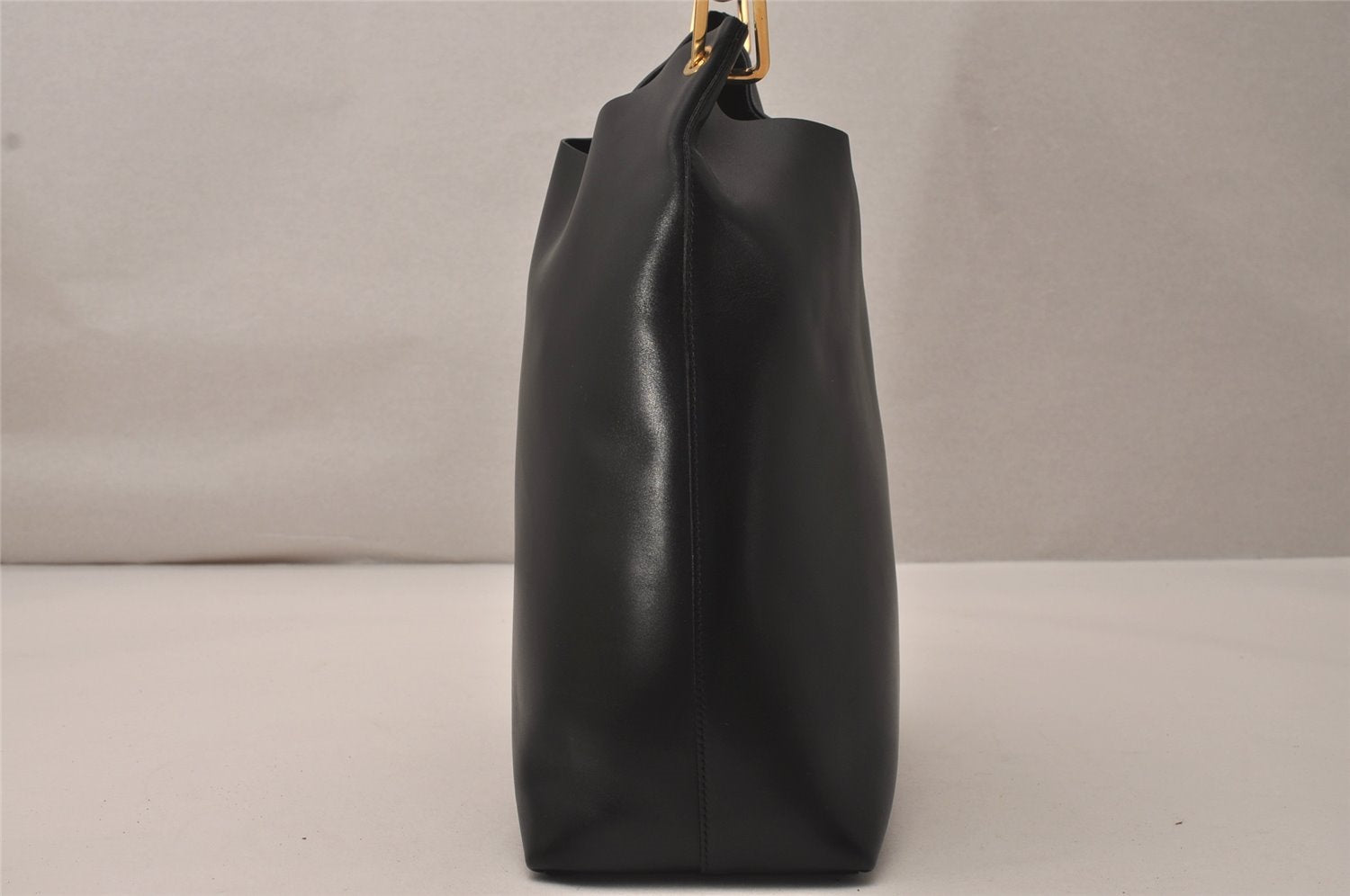 Authentic GUCCI Vintage Bamboo Shoulder Hand Bag Purse Leather Black 8040J