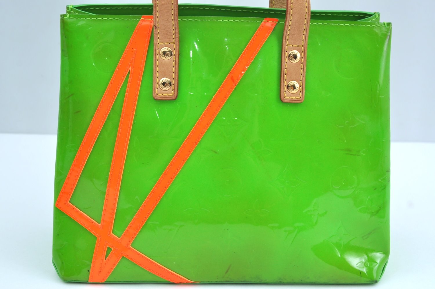 Authentic Louis Vuitton Vernis Fluo Reade PM Hand Bag M91904 Light Green 8049G