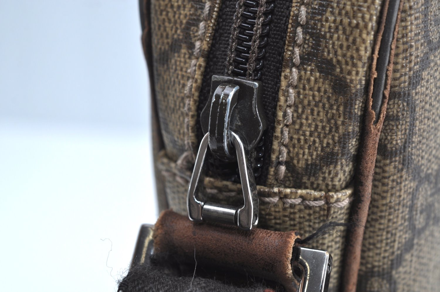 Authentic GUCCI Vintage Shoulder Cross Body Bag GG PVC Leather 92551 Brown 8061G