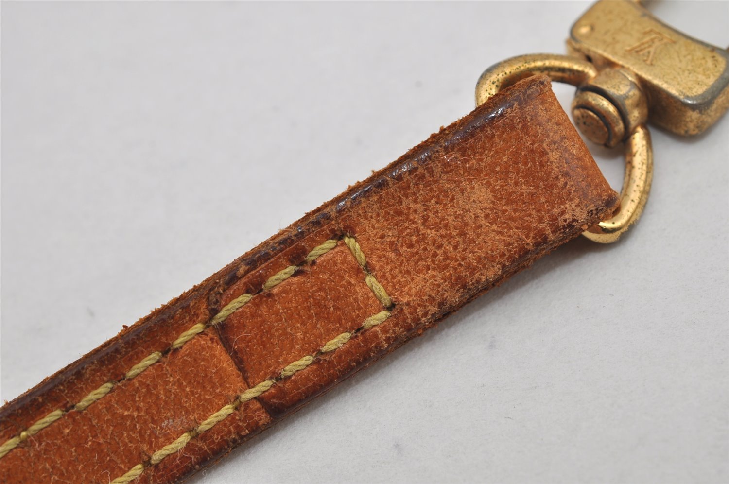 Authentic Louis Vuitton Leather Shoulder Strap Beige 47