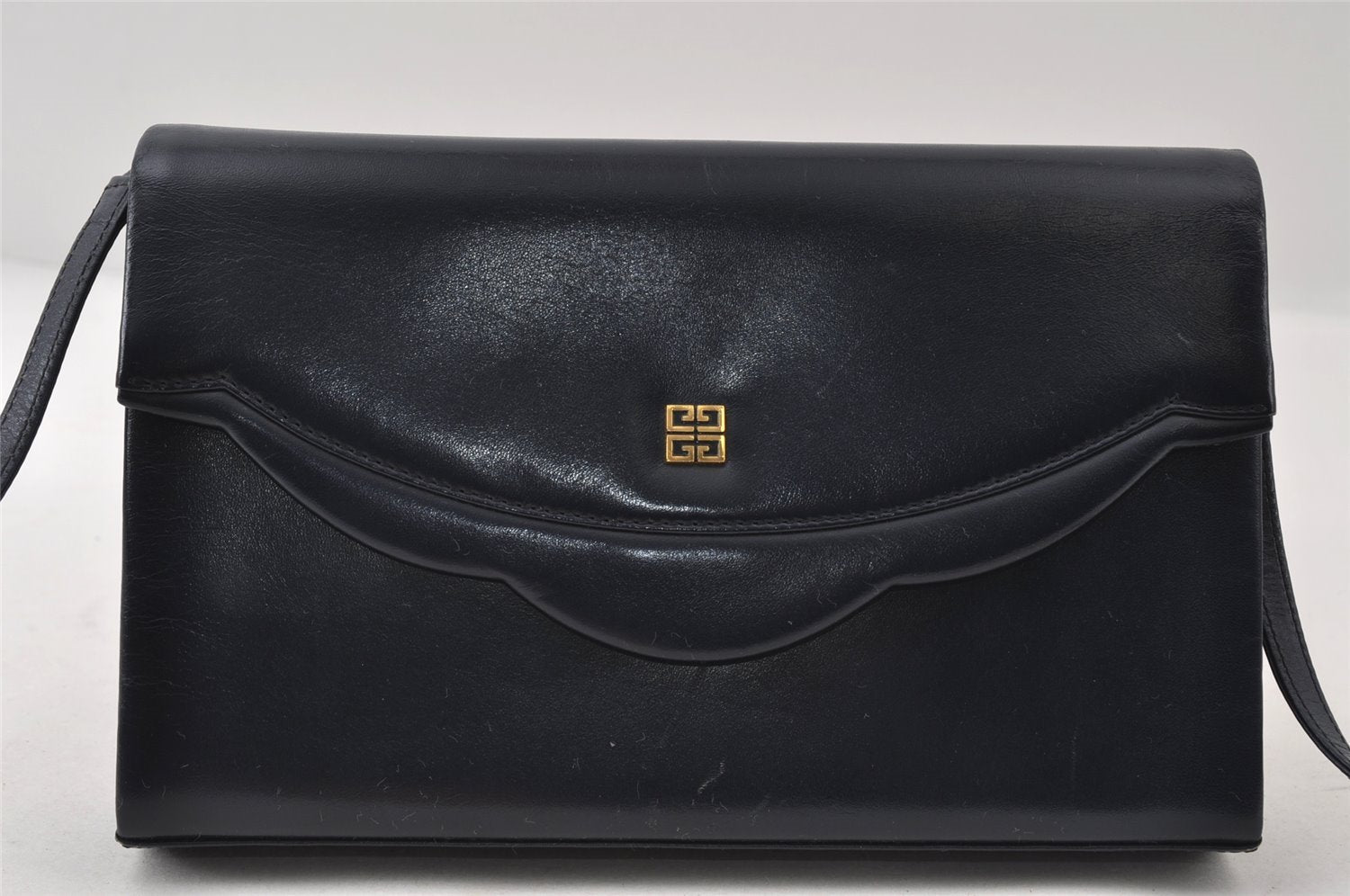 Authentic GIVENCHY Vintage Leather Shoulder Cross Body Bag Purse Navy Blue 8065I