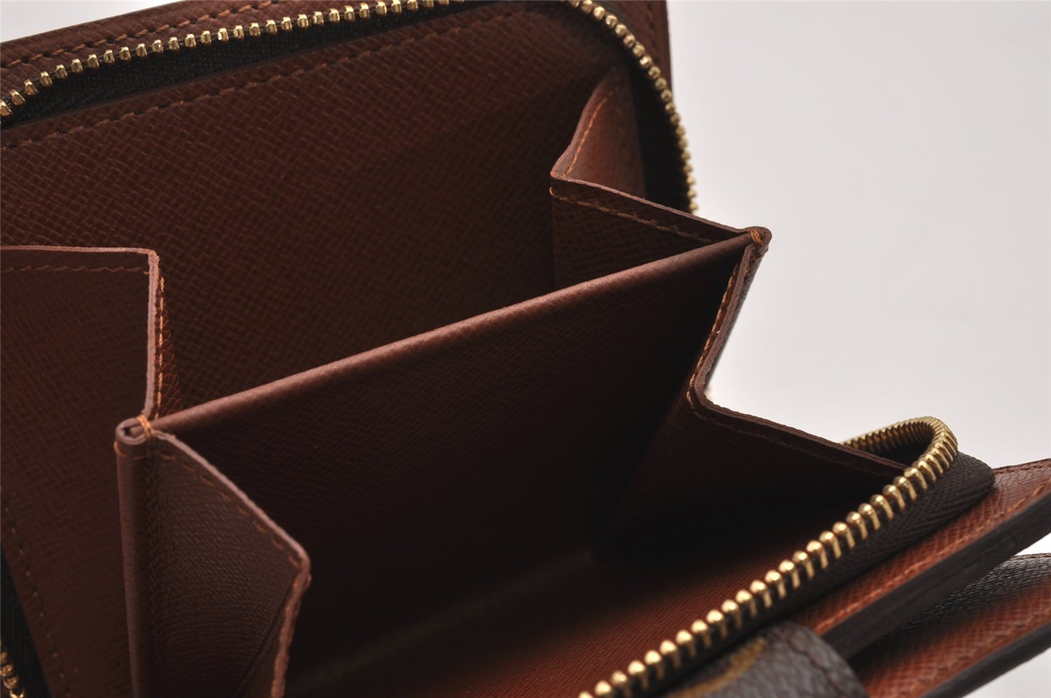 Authentic Louis Vuitton Monogram Compact Zip Bifold Wallet M61667 LV Box 8068I