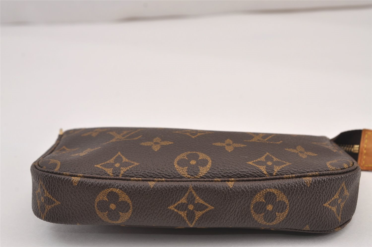 Authentic Louis Vuitton Monogram Pouch For Bucket GM LV 8070J