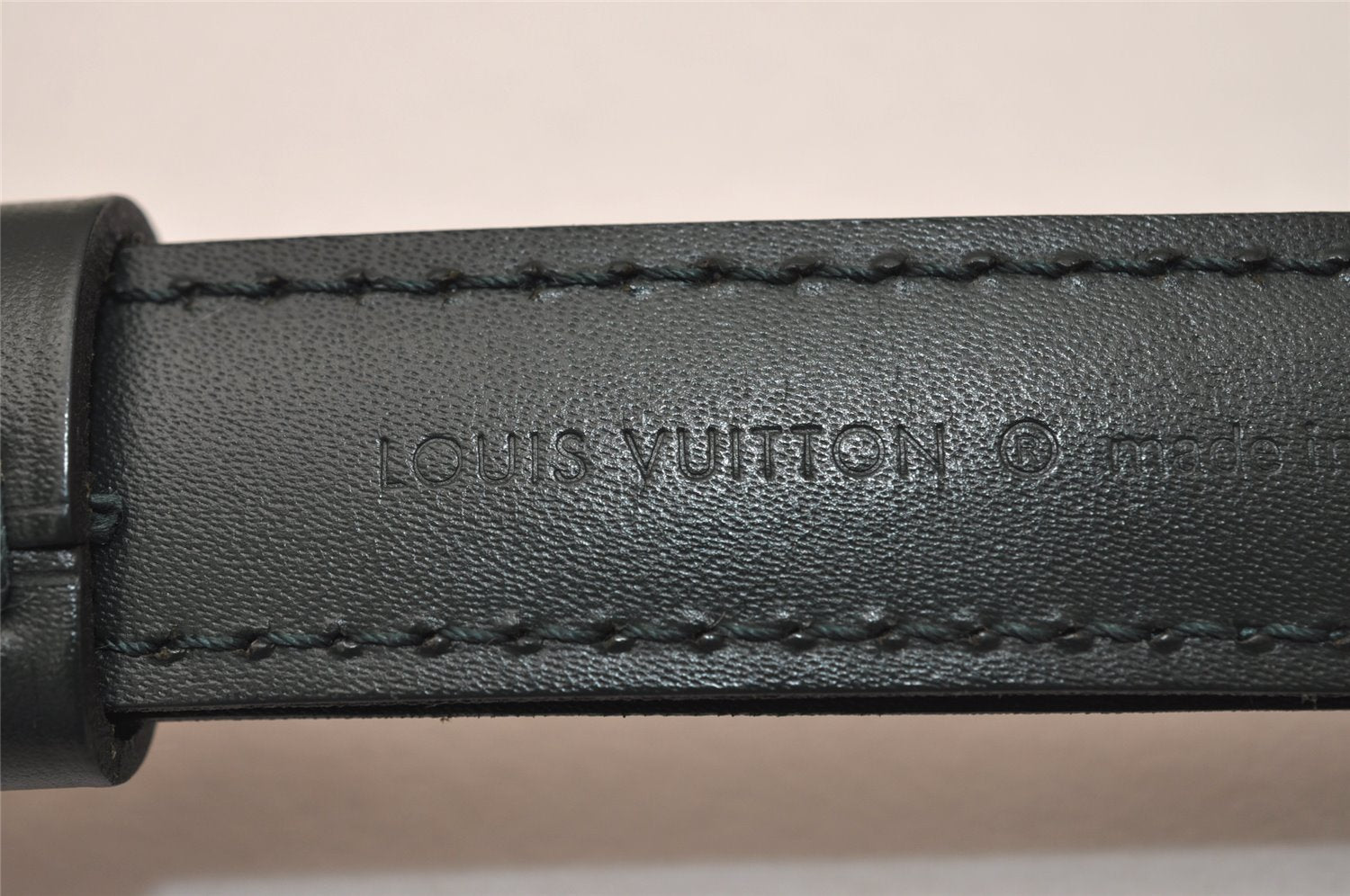 Authentic Louis Vuitton Leather Shoulder Strap Green 37-43.7