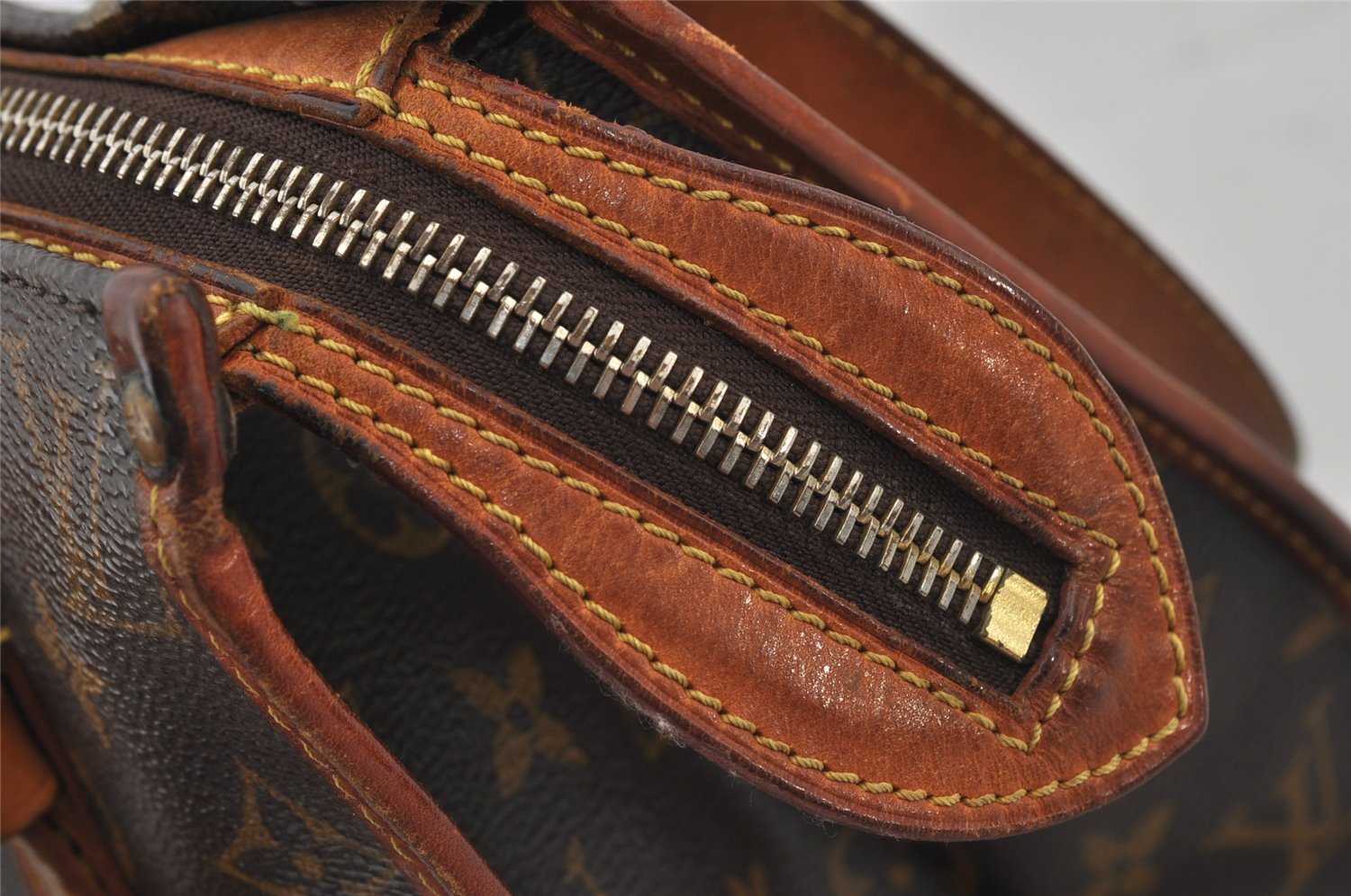 Authentic Louis Vuitton Monogram Popincourt Haut Shoulder Bag M40007 LV 8073J