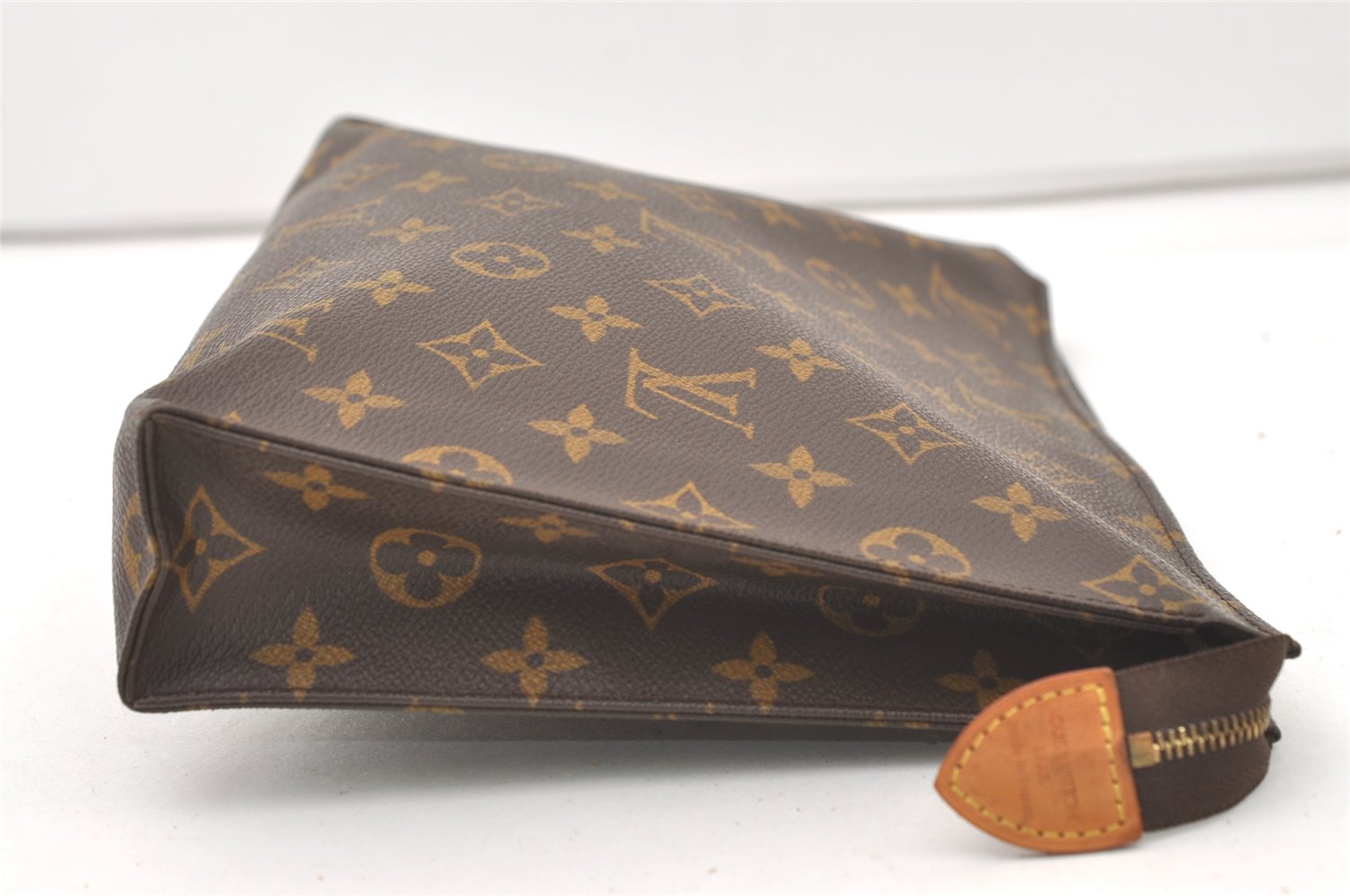 Authentic Louis Vuitton Monogram Poche Toilette 26 M47542 Cosmetics Pouch 8080J