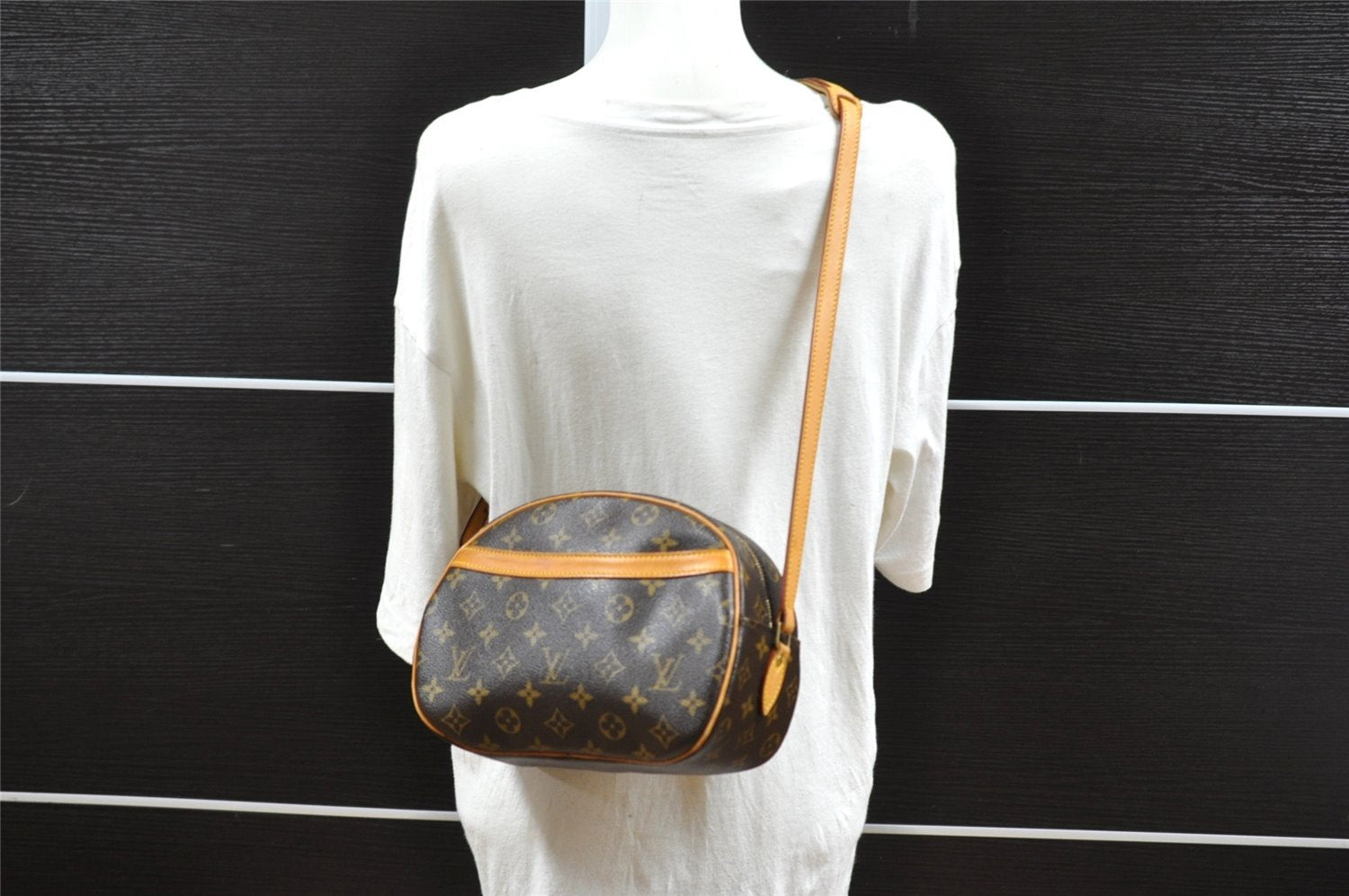 Authentic Louis Vuitton Monogram Blois Shoulder Cross Body Bag M51221 LV 8083I