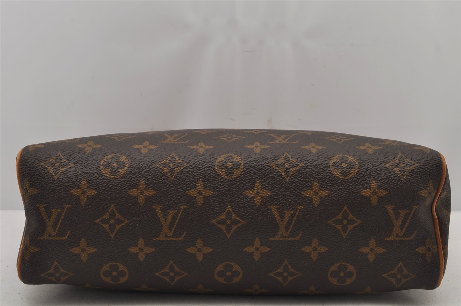 Authentic Louis Vuitton Monogram Tulleries MM Shoulder Bag M51348 LV Junk 8084J