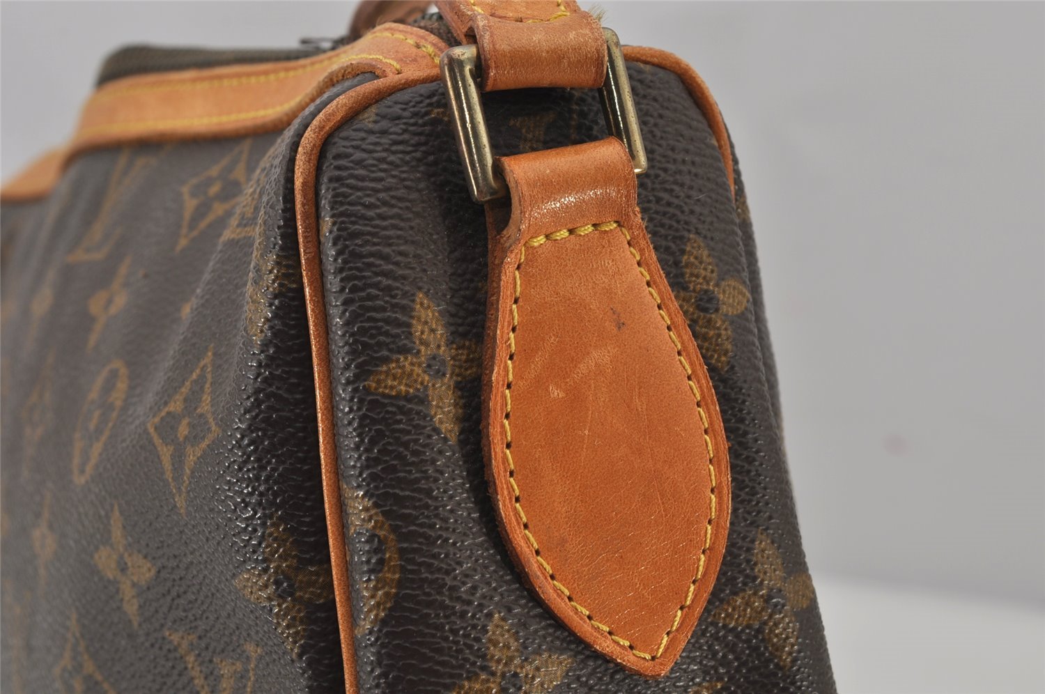 Authentic Louis Vuitton Monogram Tulleries MM Shoulder Bag M51348 LV Junk 8084J