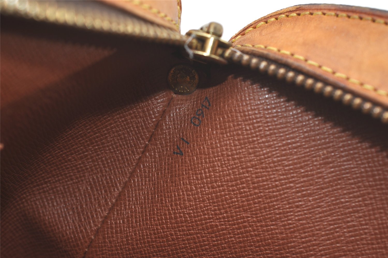 Authentic Louis Vuitton Monogram Drouot Shoulder Cross Body Bag M51290 LV 8088I