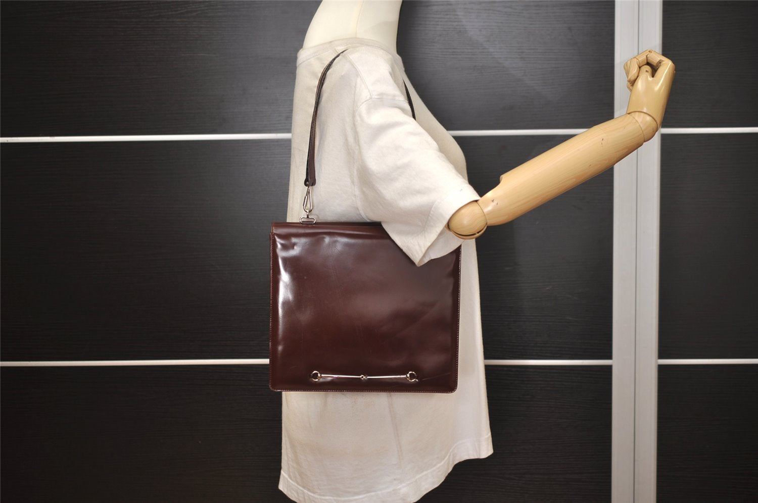 Authentic GUCCI Vintage Horsebit Shoulder Bag Purse Leather Brown Junk 8100J