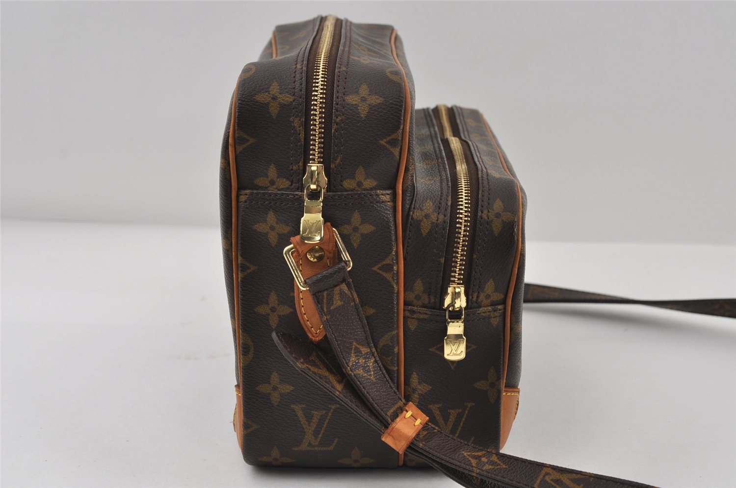 Authentic Louis Vuitton Monogram Nile Shoulder Cross Body Bag M45244 LV 8101I