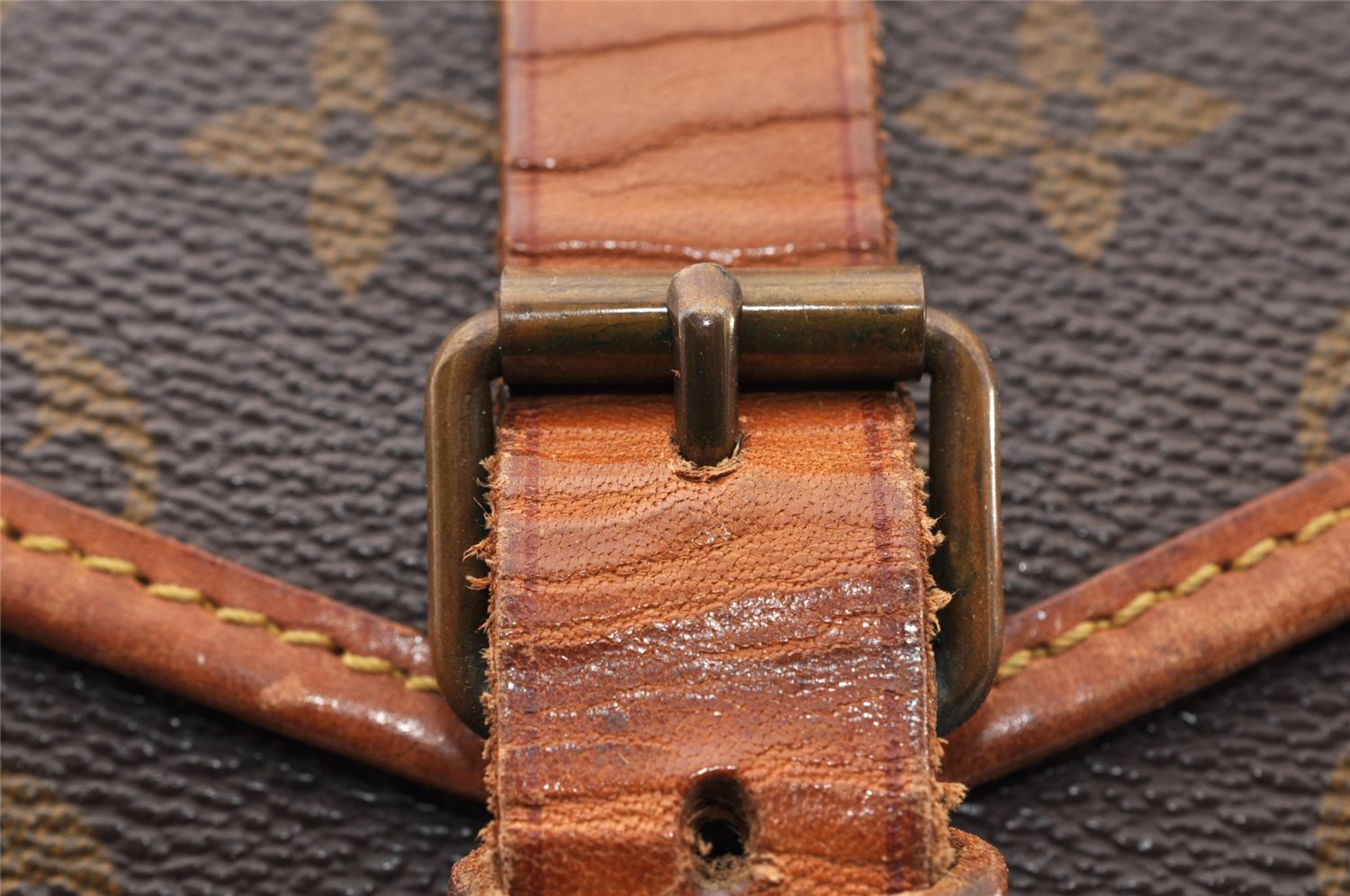 Auth Louis Vuitton Monogram Portable Serviette Desktop Shoulder Bag Junk 8104I