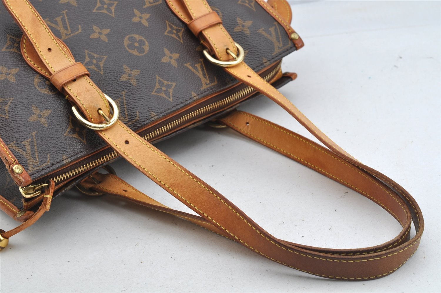 Authentic Louis Vuitton Monogram Popincourt Haut Shoulder Bag M40007 LV 8107I
