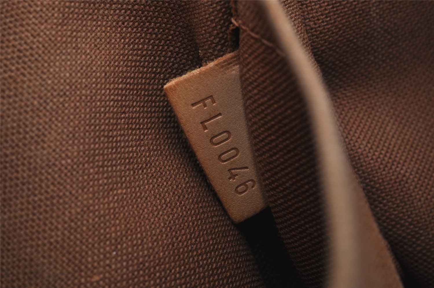 Authentic Louis Vuitton Monogram Popincourt Haut Shoulder Bag M40007 LV 8107I