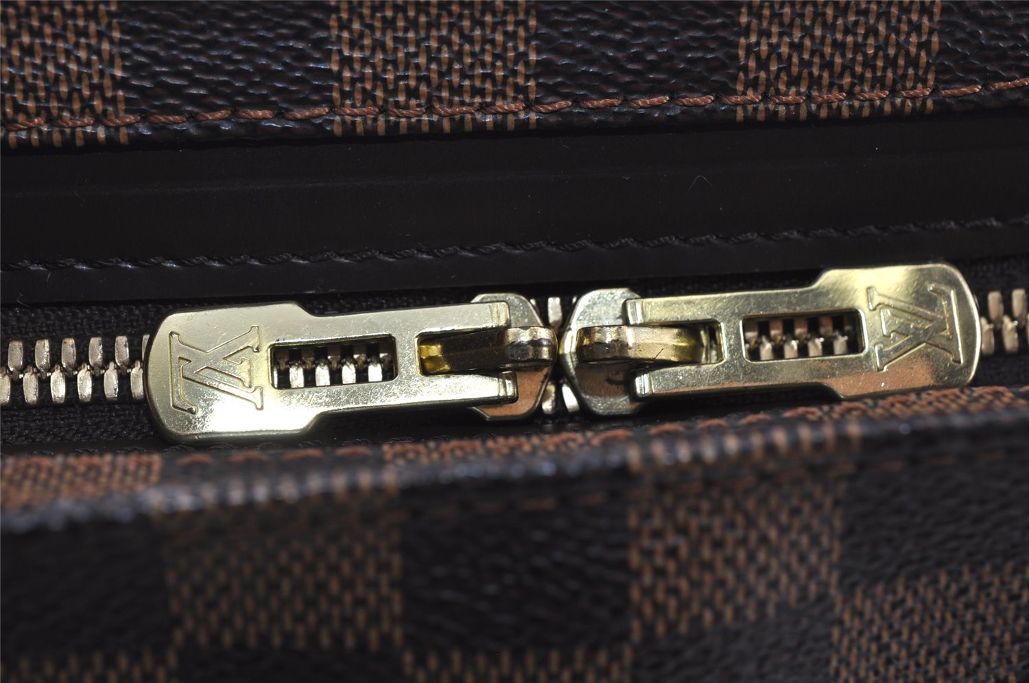 Authentic Louis Vuitton Damier Chelsea Shoulder Tote Bag N51119 LV 8110I