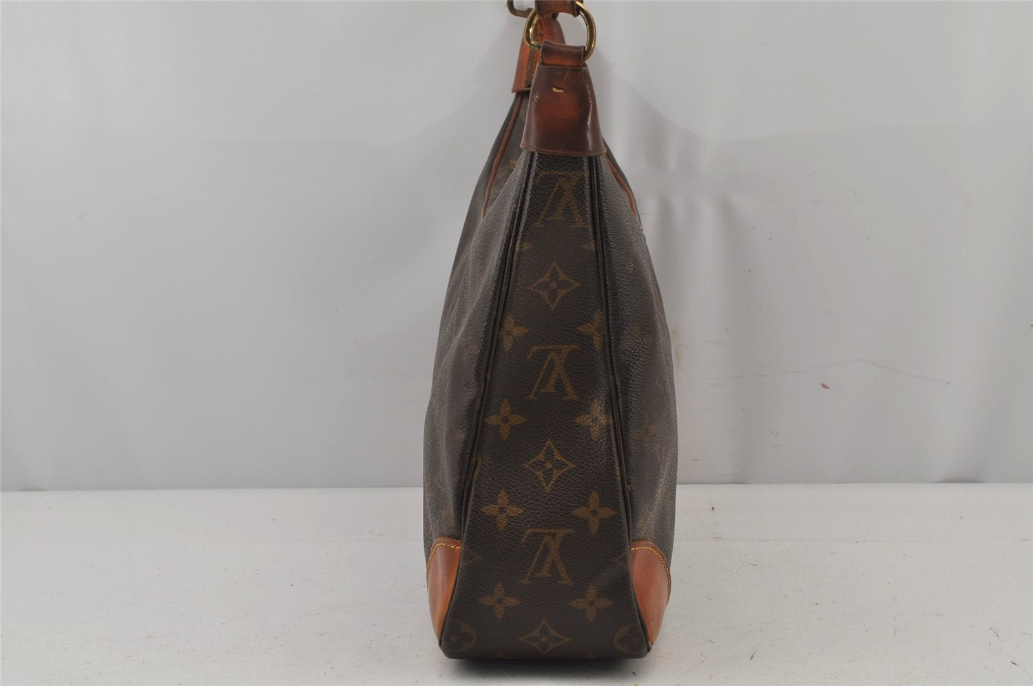 Authentic Louis Vuitton Monogram Boulogne 30 Shoulder Cross Bag M52165 LV 8110J