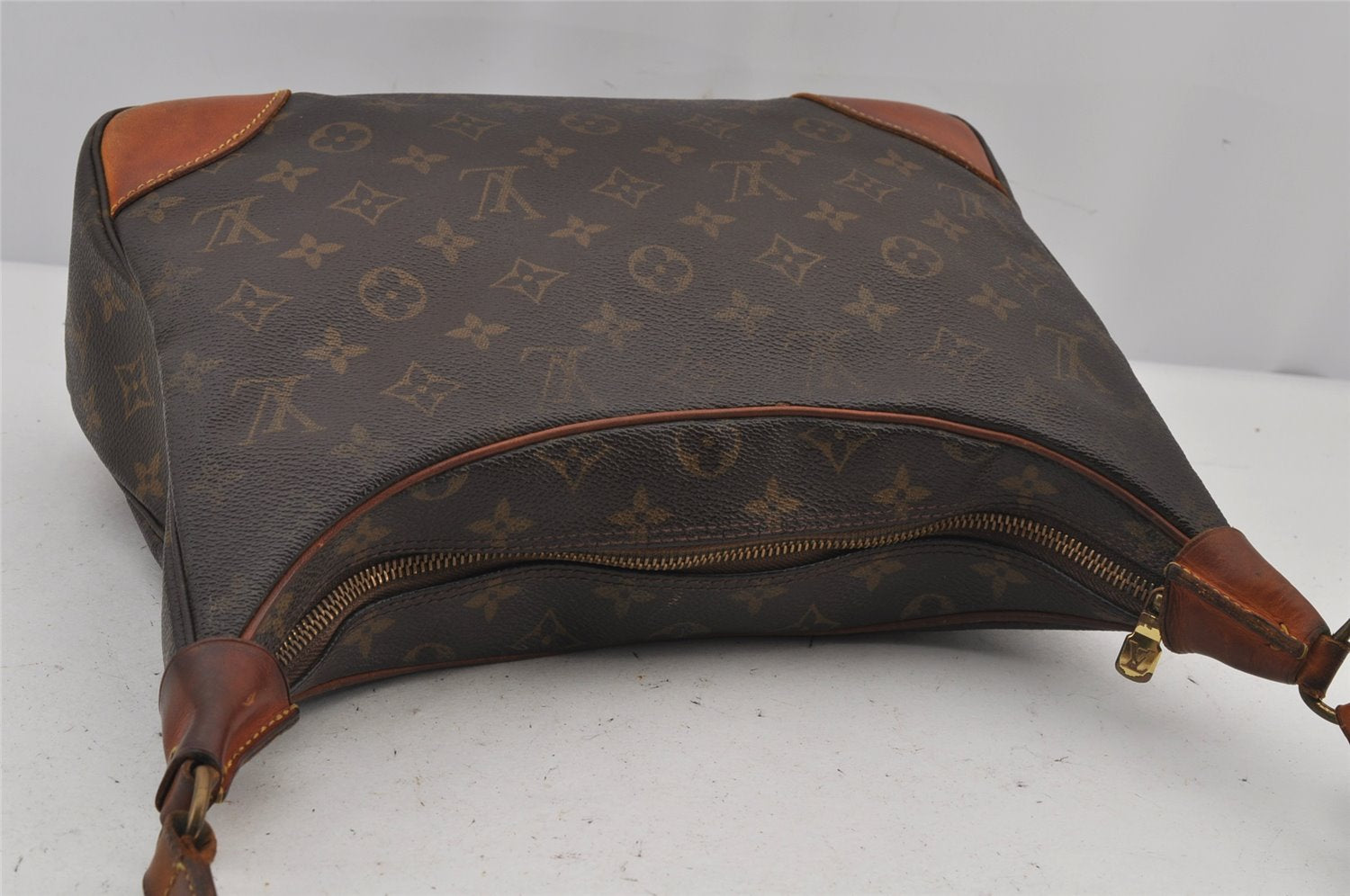 Authentic Louis Vuitton Monogram Boulogne 30 Shoulder Cross Bag M52165 LV 8110J