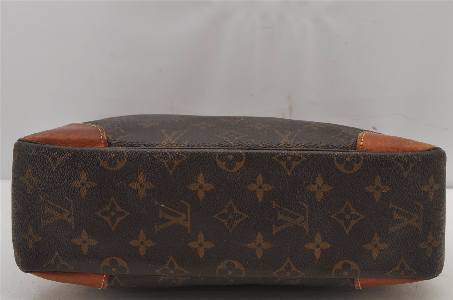 Authentic Louis Vuitton Monogram Boulogne 30 Shoulder Cross Bag M52165 LV 8110J