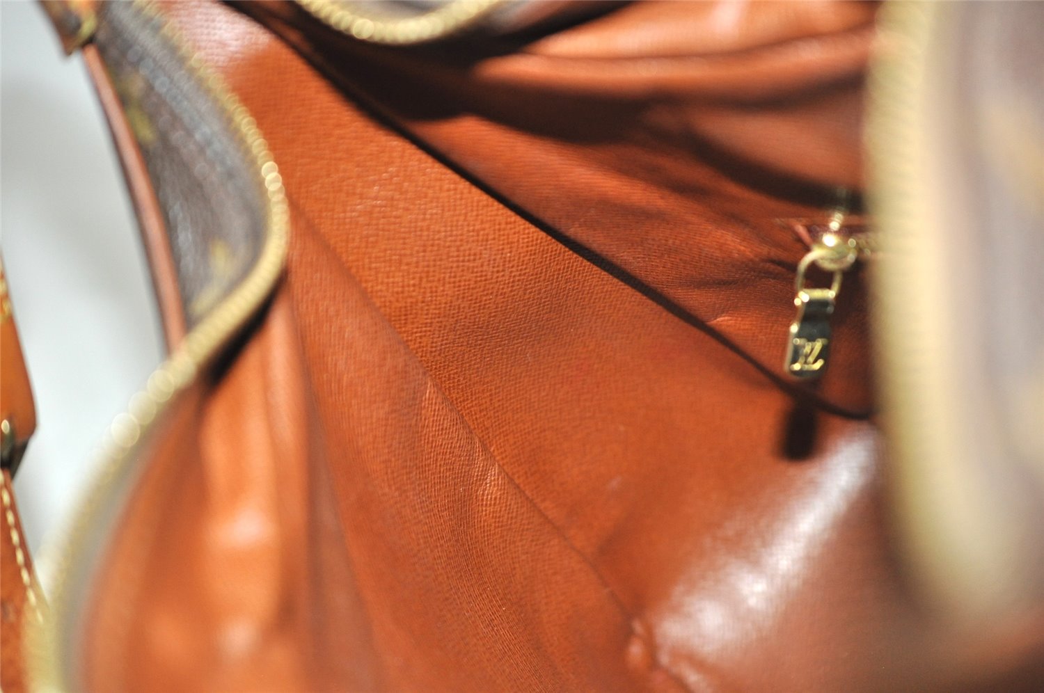 Authentic Louis Vuitton Monogram Boulogne 30 Shoulder Cross Bag M52165 LV 8110J