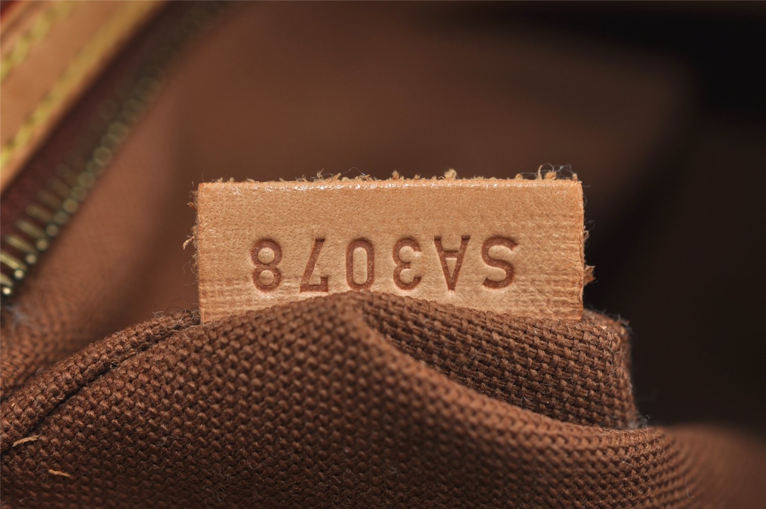 Authentic Louis Vuitton Monogram Batignolles Horizontal Tote Bag M51154 LV 8114I