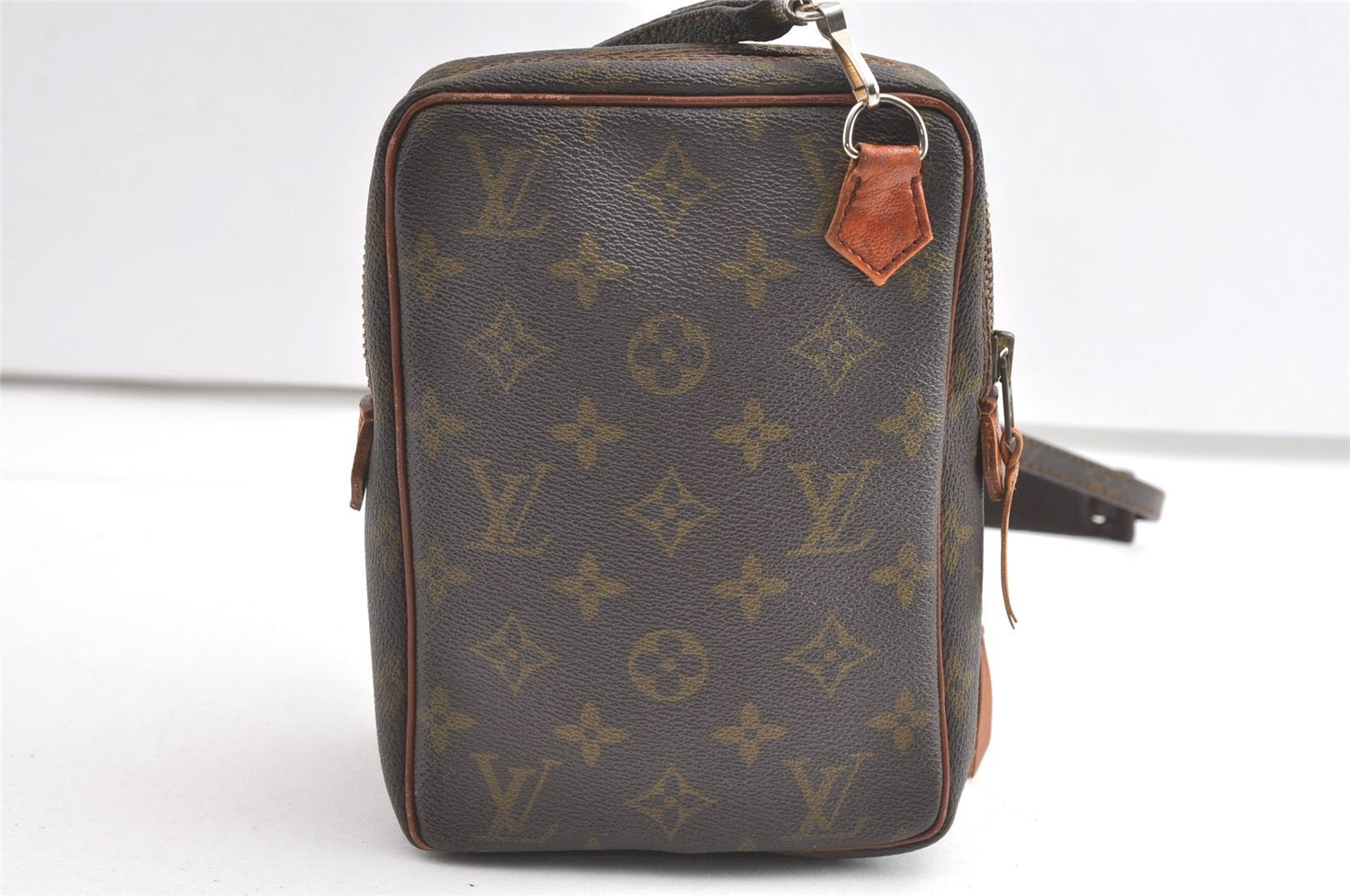 Authentic Louis Vuitton Monogram Amazone Shoulder Cross Body Bag Old Model 8114J
