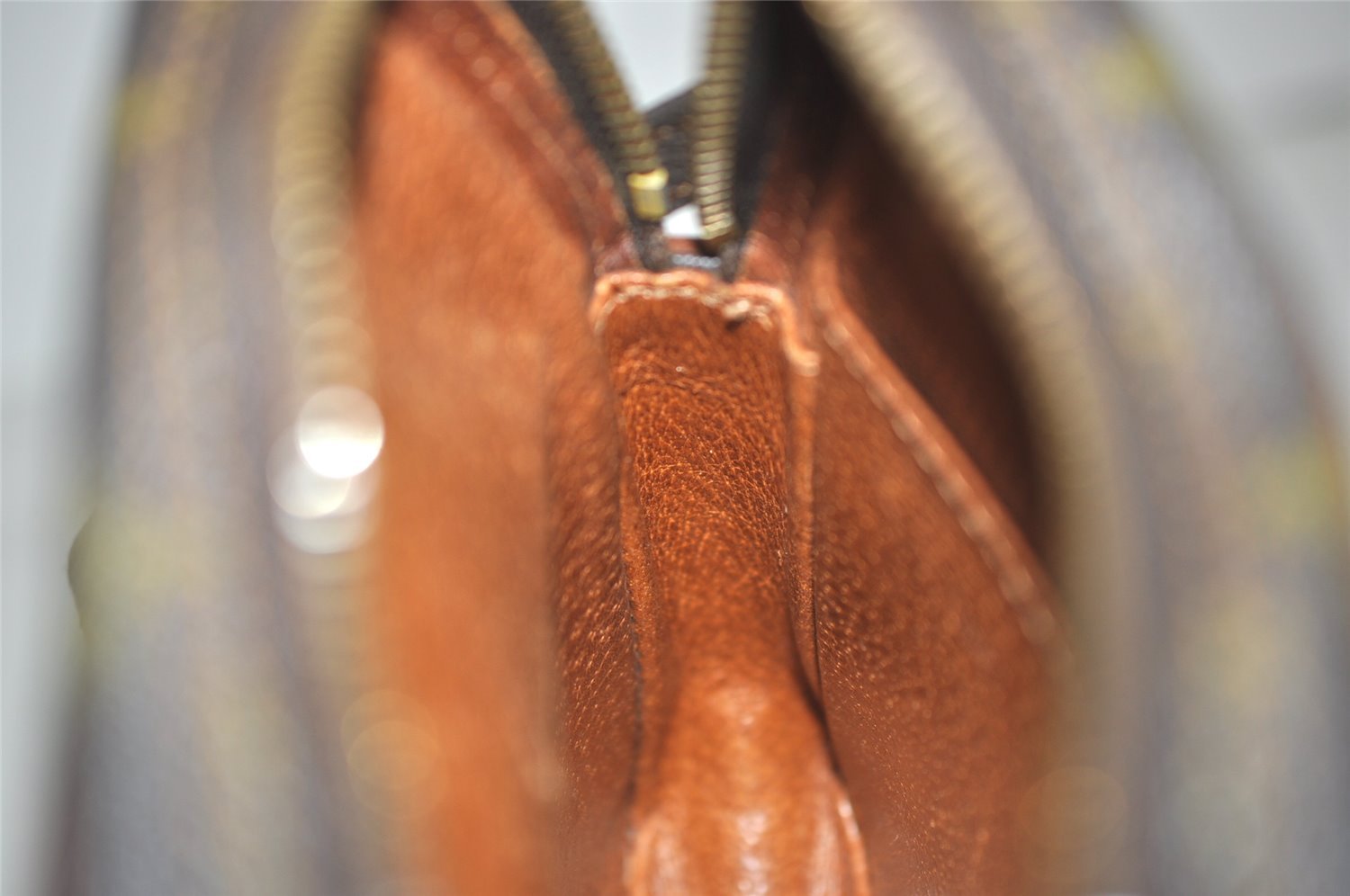 Authentic Louis Vuitton Monogram Amazone Shoulder Cross Body Bag Old Model 8114J