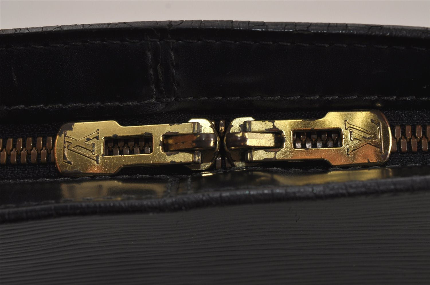 Authentic Louis Vuitton Epi Lussac Shoulder Tote Bag Black M52282 LV 8116J