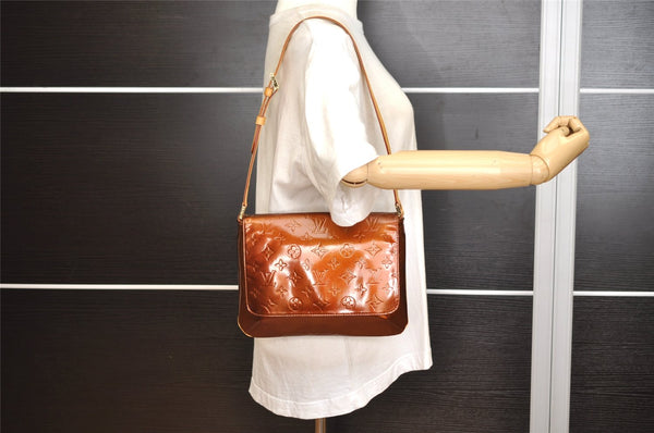 Auth Louis Vuitton Vernis Thompson Street Shoulder Bag Brown M91124 LV 8117J