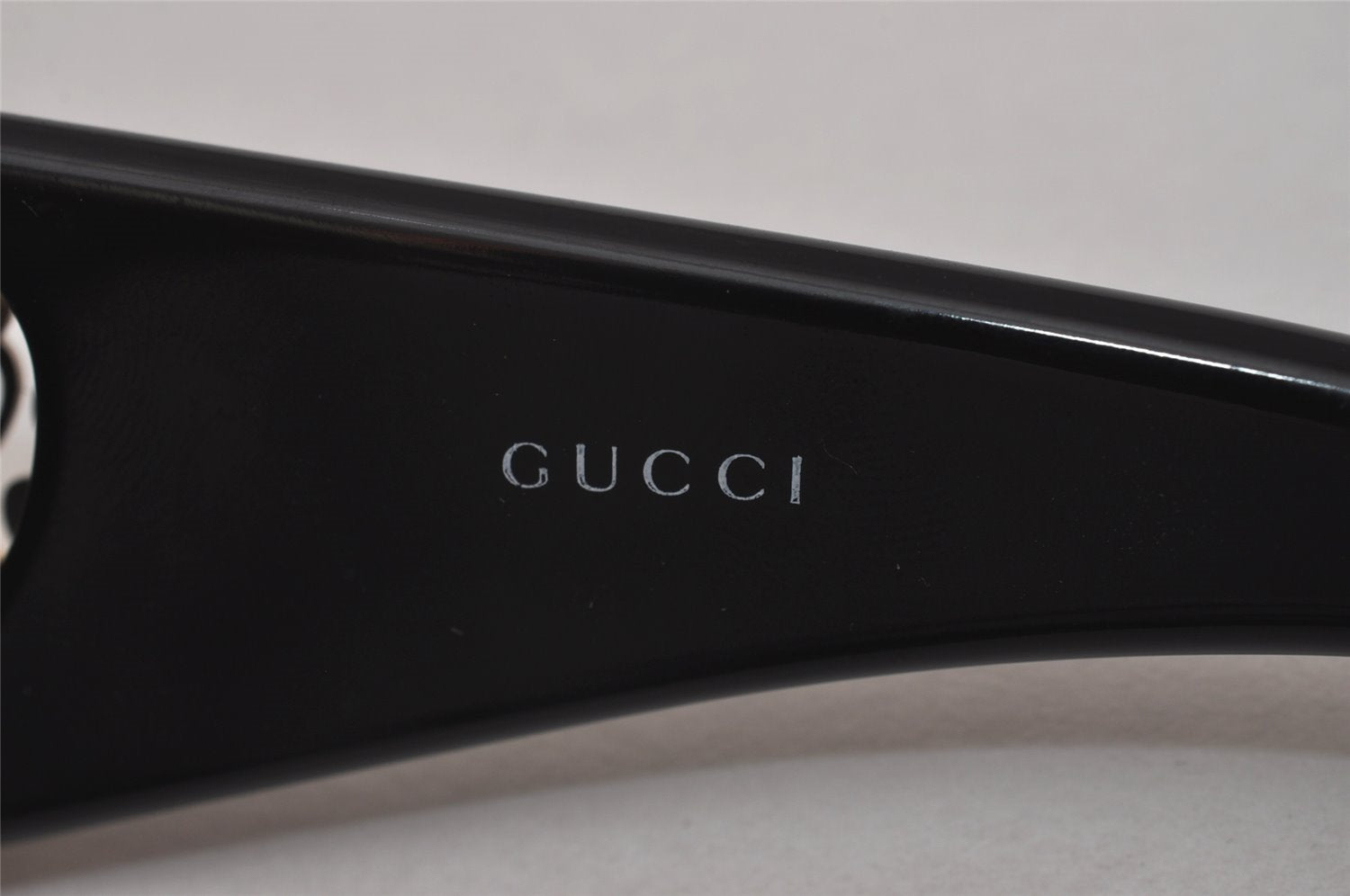 Authentic GUCCI Vintage Heart Crest Sunglasses GG 3067/F/S Plastic Black 8121I