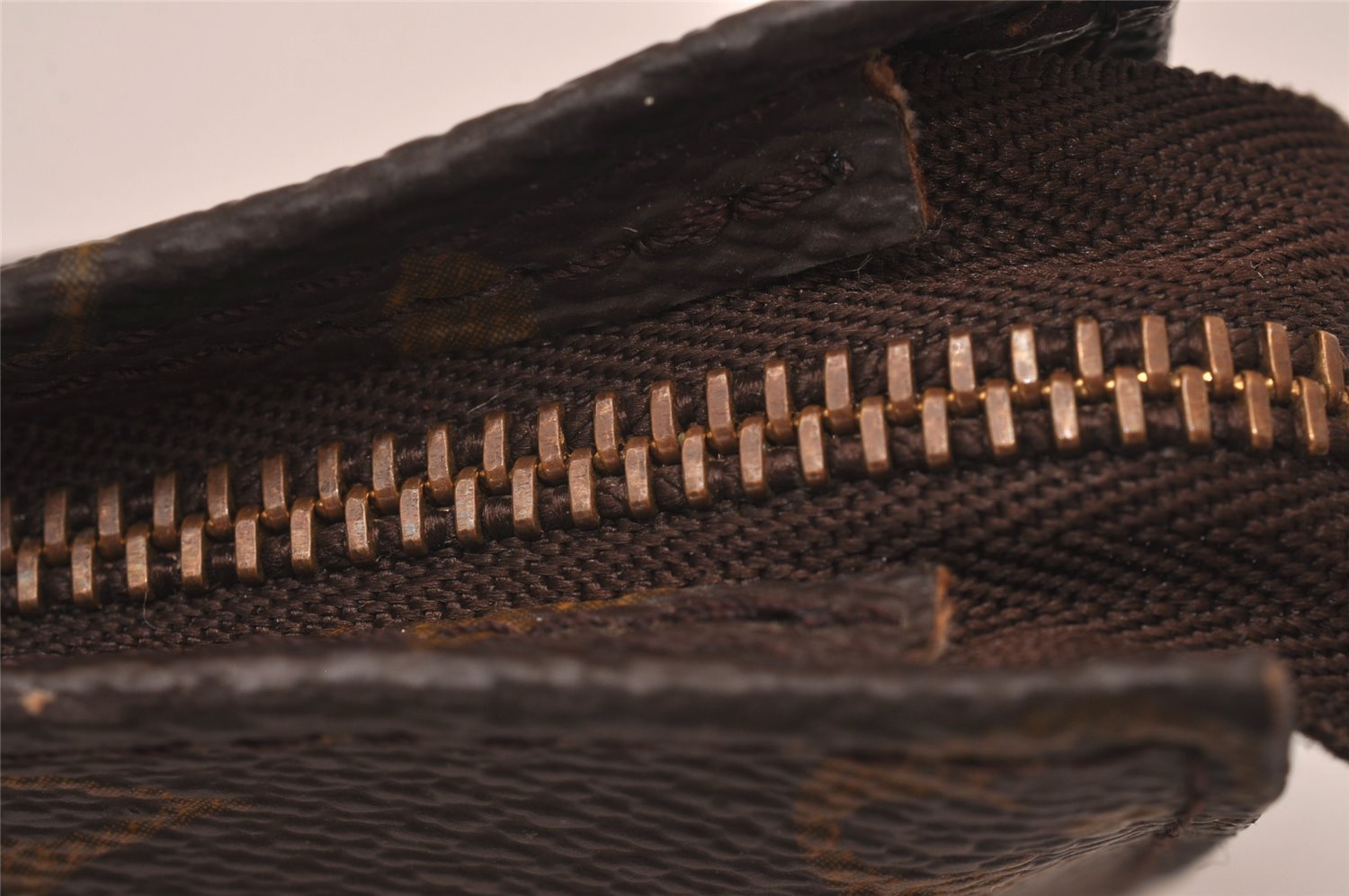 Authentic Louis Vuitton Monogram Pouch For Bucket PM LV 8132I